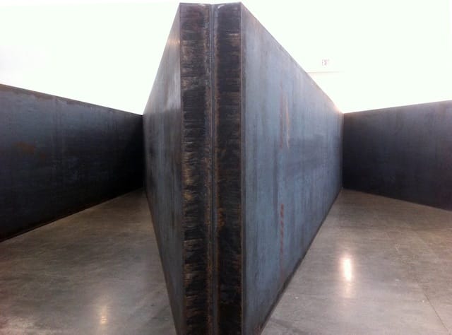 Richard Serra, “7 Plates, 6 Angles” (detail) (2013), 7 plates, weatherproof steel, each plate: 8′ x 40′ x 8″; overall dimensions: 8′ x 44′ x 81′