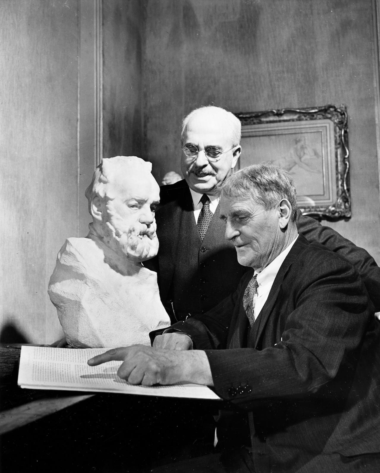 Portrait of Edward Waldo Forbes and Paul J. Sachs with bust of Victor Hugo, 1944. Photograph by George Woodruff. Photographs of the Harvard Art Museum, 1927-2001 (HC 22), file 3.186. Harvard Art Museums Archives, Harvard University, Cambridge, MA