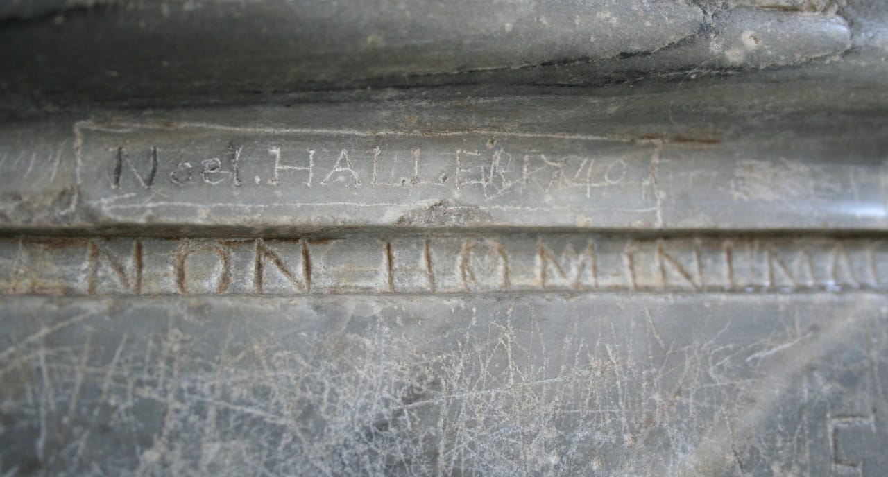 Rome, Vatican Palace, Heliodorus room, mantlepiece (photo © Charlotte Guichard, reproduced with the permission of the Vatican Museums)