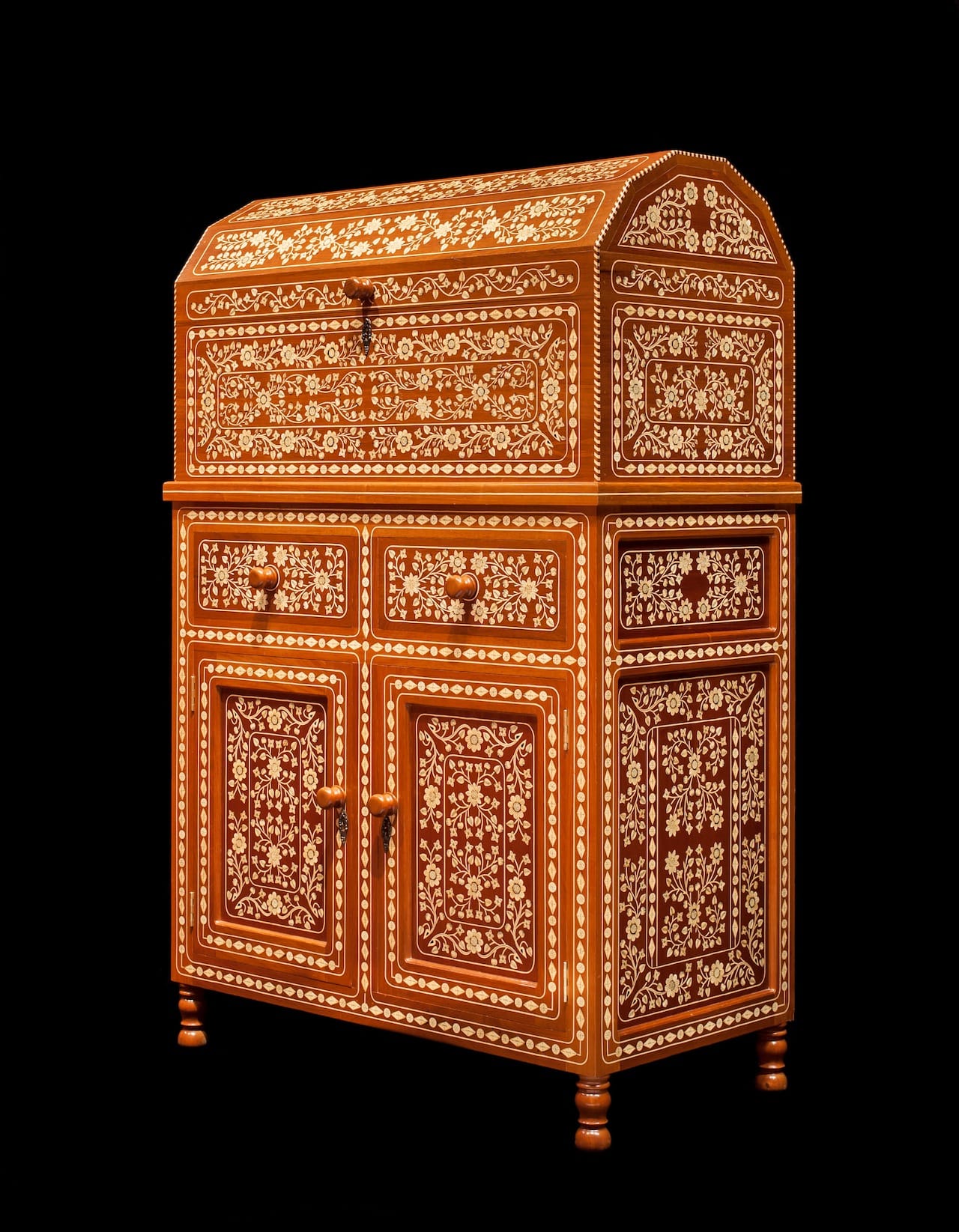 . Francisco Aguirre Tejeda. Chest on cabinet, 2000. Carved, assembled and inlaid wood. Jalostotitlán, Jalisco, Mexico. Image  Courtesy of Fomento Cultural Banamex, A.C. 