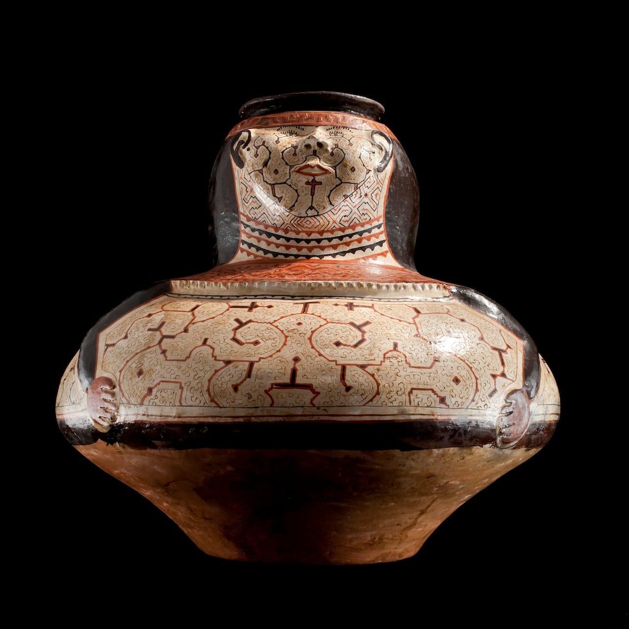  Dora Panduro Silvano. Mucahua (effigy vessel), 2009. Clay thrown on a wheel, modeled, decorated with natural earth tones,  varnished with pitch. Shipibo, Amazonía, Peru. Coll. Fomento Cultural Banamex, A.C. Image Courtesy of Fomento Cultural Banamex,  A.C.