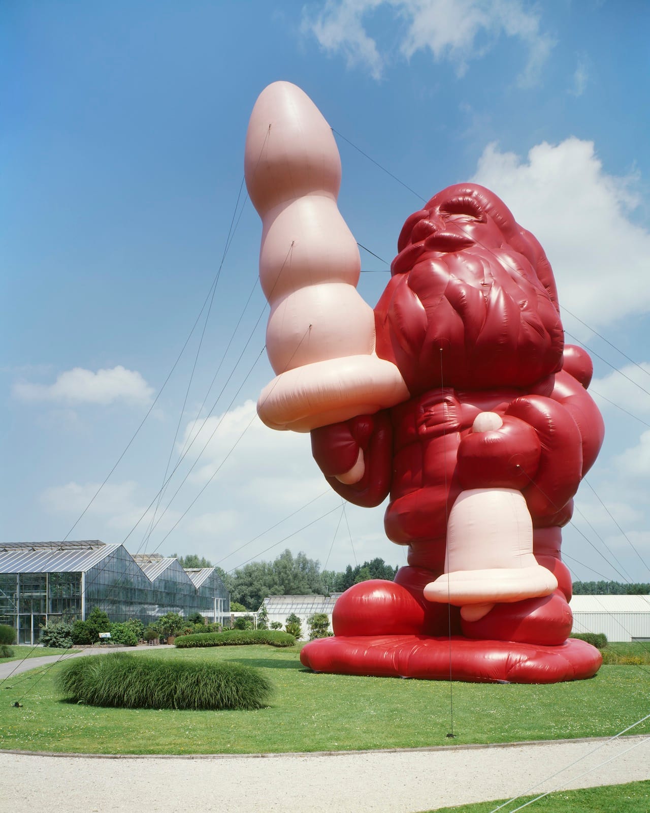 Paul McCarthy, Santa with Butt Plug, 2007 Vinyl-coated nylon, 4 fans, rigging, 24.40 x 12.20 m / 80 x 40 ft Installation view, ‘Paul McCarthy – Air Pressure’, De Uithof, City of Utrecht, Netherlands, 2009 Photo: Mark Vos © Paul McCarthy Courtesy the artist and Hauser & Wirth