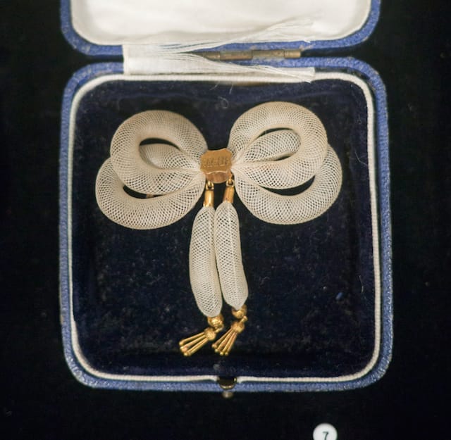 Cased white hair brooch (mid-19th-century), collection of Jennifer Berman