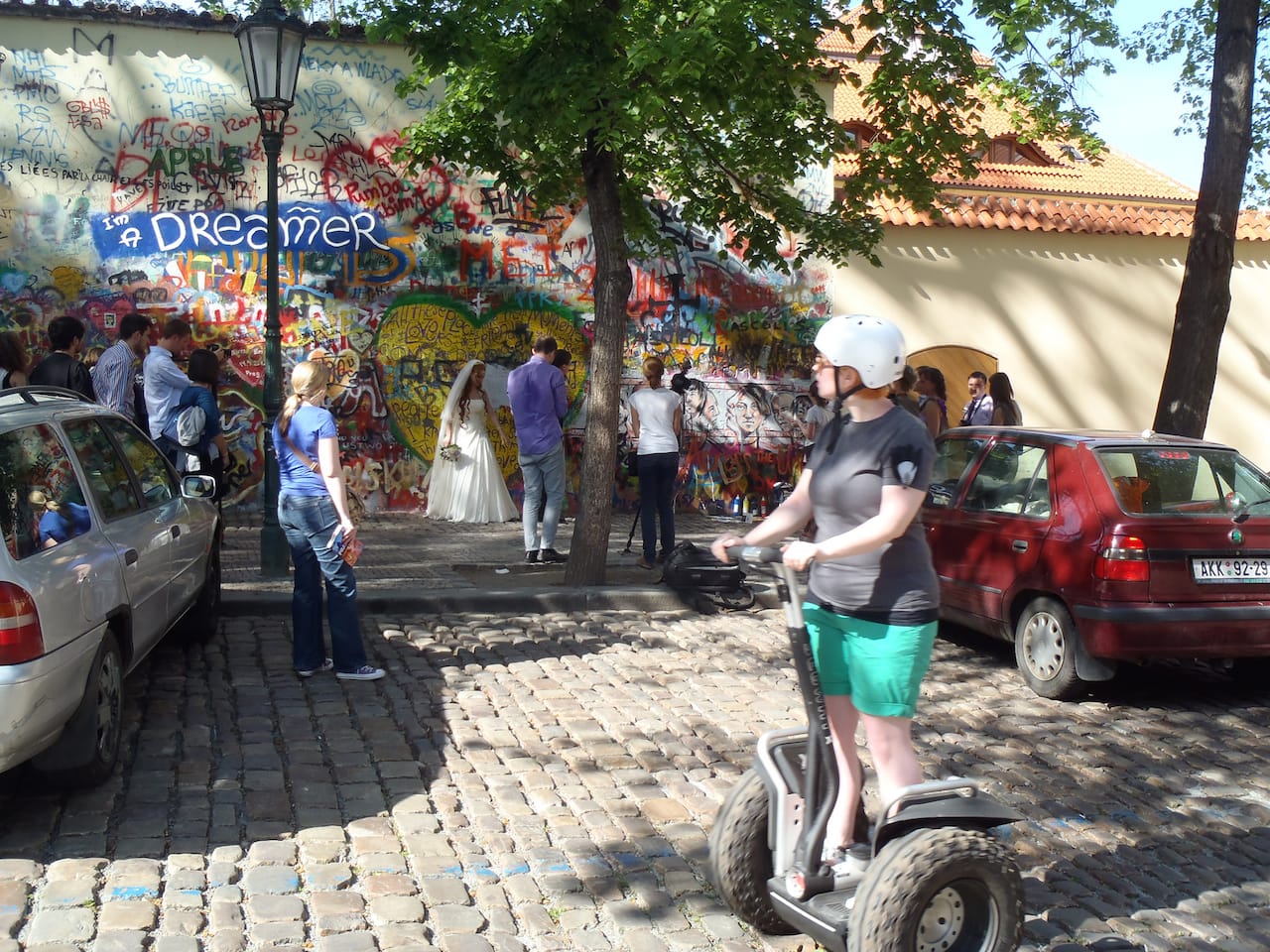 Crowds at the John Lennon Wall in 2012 (photo by  Sheep"R"Us/Flickr)