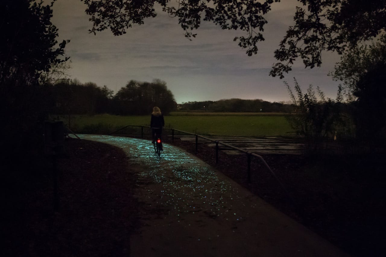 Van Gogh Bicycle Path (courtesy Daan Roosegaarde & Heijmans)