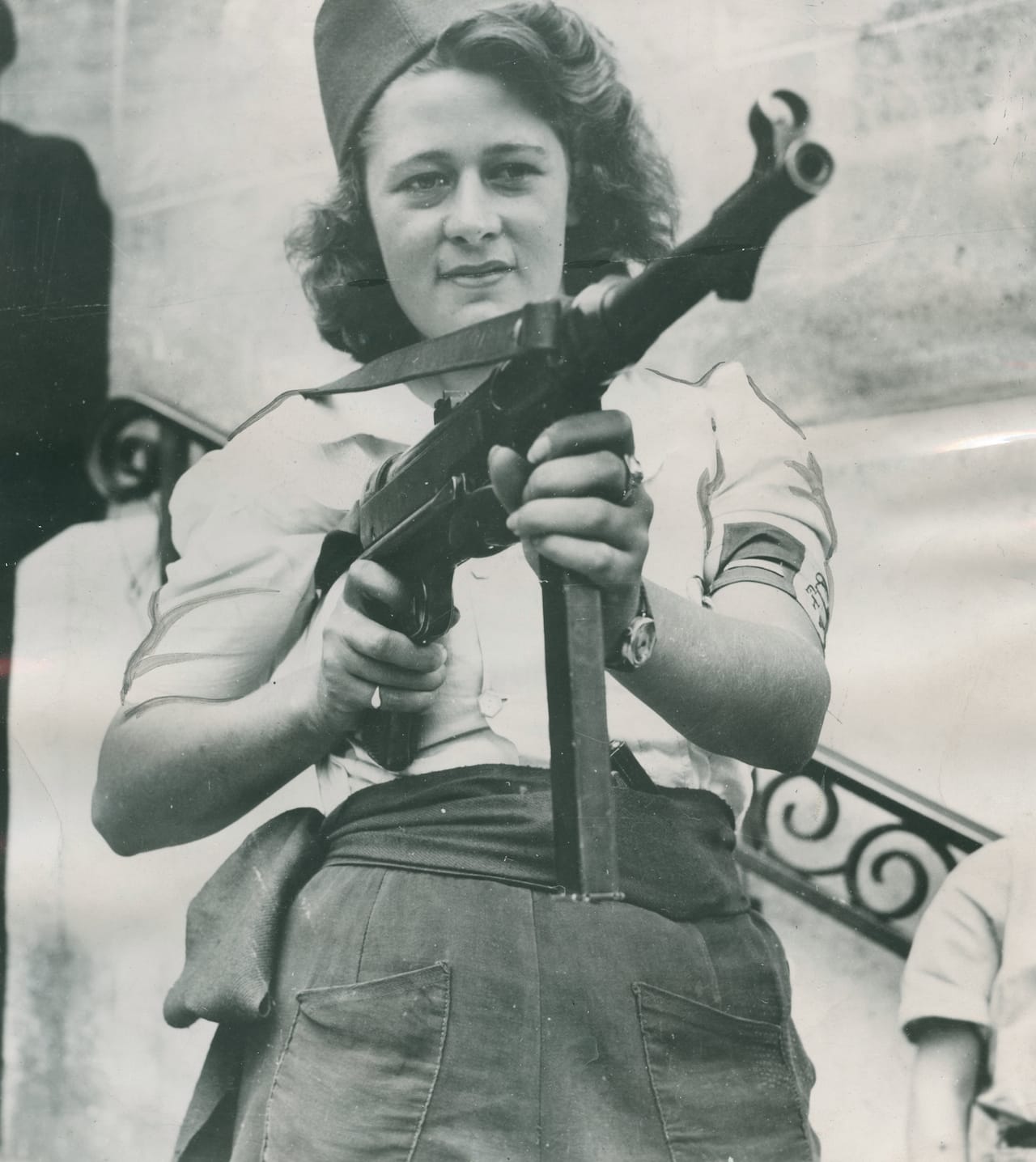 Anonymous photographer- Simone Segouin , French Resistance, 1945 All images © courtesy Lumière des Roses, lumieredesroses.com