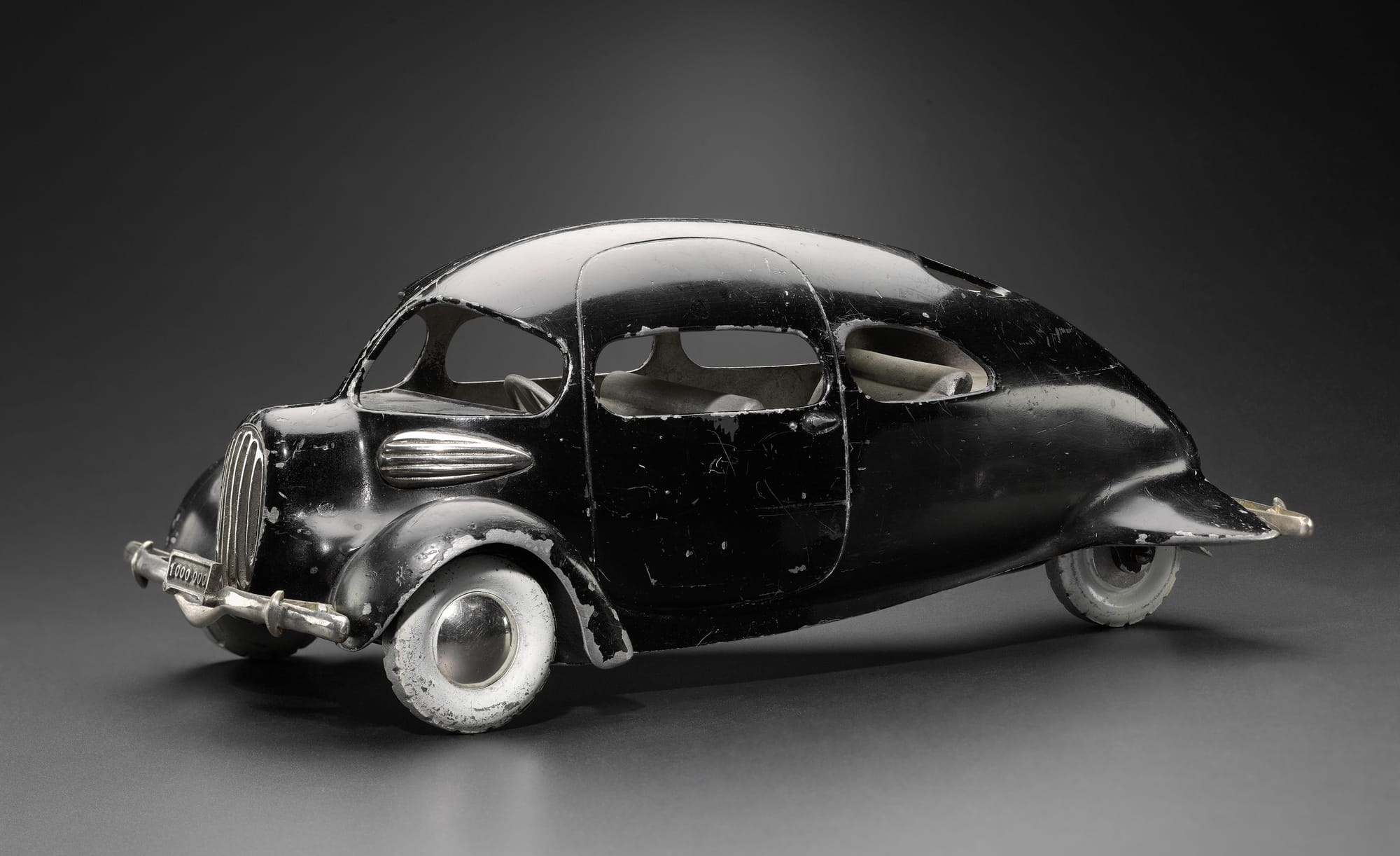 Airomobile prototype model, United States (Denver), Designed by Paul M. Lewis (American, died in 1990) and John Tjaarda (American, born in the Netherlands, 1897–1962), Manufactured by McPherson Foundry (1936), Painted cast aluminum, polished aluminum, Jean S. and Frederic A. Sharf Collection (Courtesy of the Museum of Fine Arts, Boston)