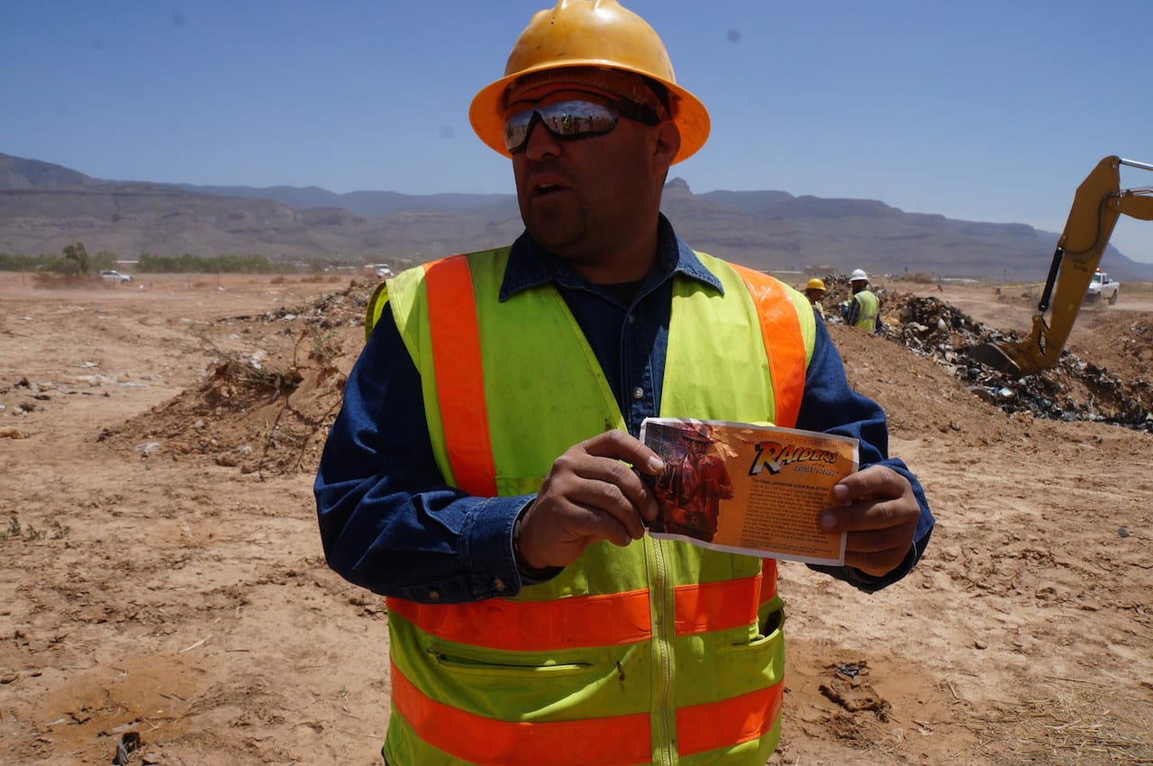 Atari dig in Alamogordo, New Mexico (photograph by Taylorhatmaker, via Wikimedia)