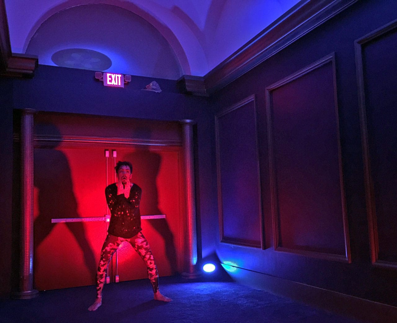 A performer in a hallway. (click to enlarge)