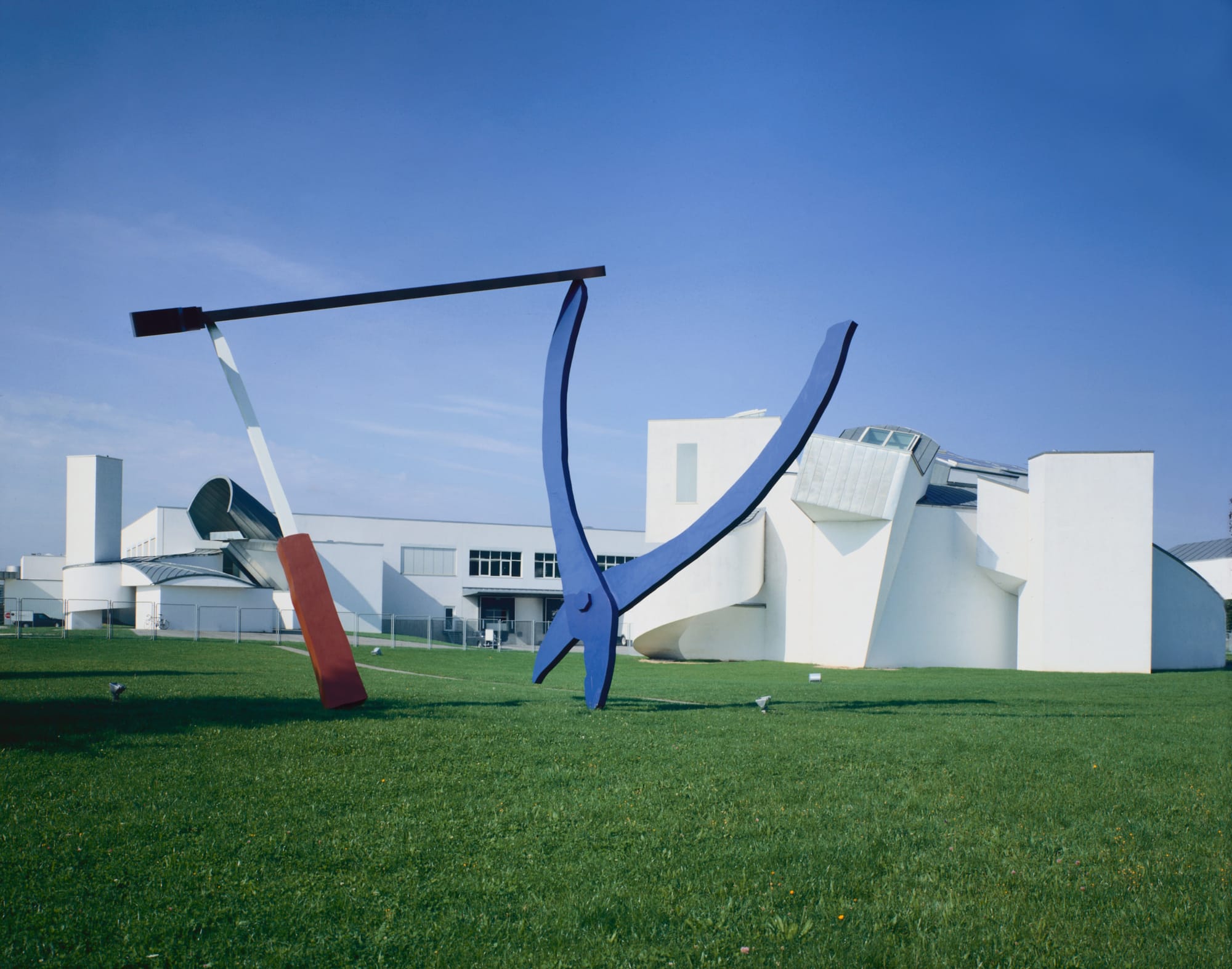 : Model of Balancing Tools, 1984. Designed by Claes Oldenburg & Coosje van Bruggen (Photo by Andreas Sütterlin, courtesy of Vitra, Inc.) 
