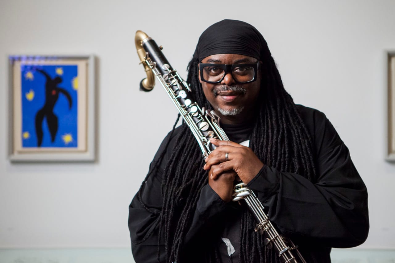 Courtney Pine in front of Icarus © Alexey Moskvin Henri Matisse Icarus 1946. Centre Pompidou, MNAM-CCI, Dist. RMN-Grand Palais / Droits réservés © Succession Henri Matisse / DACS 2013