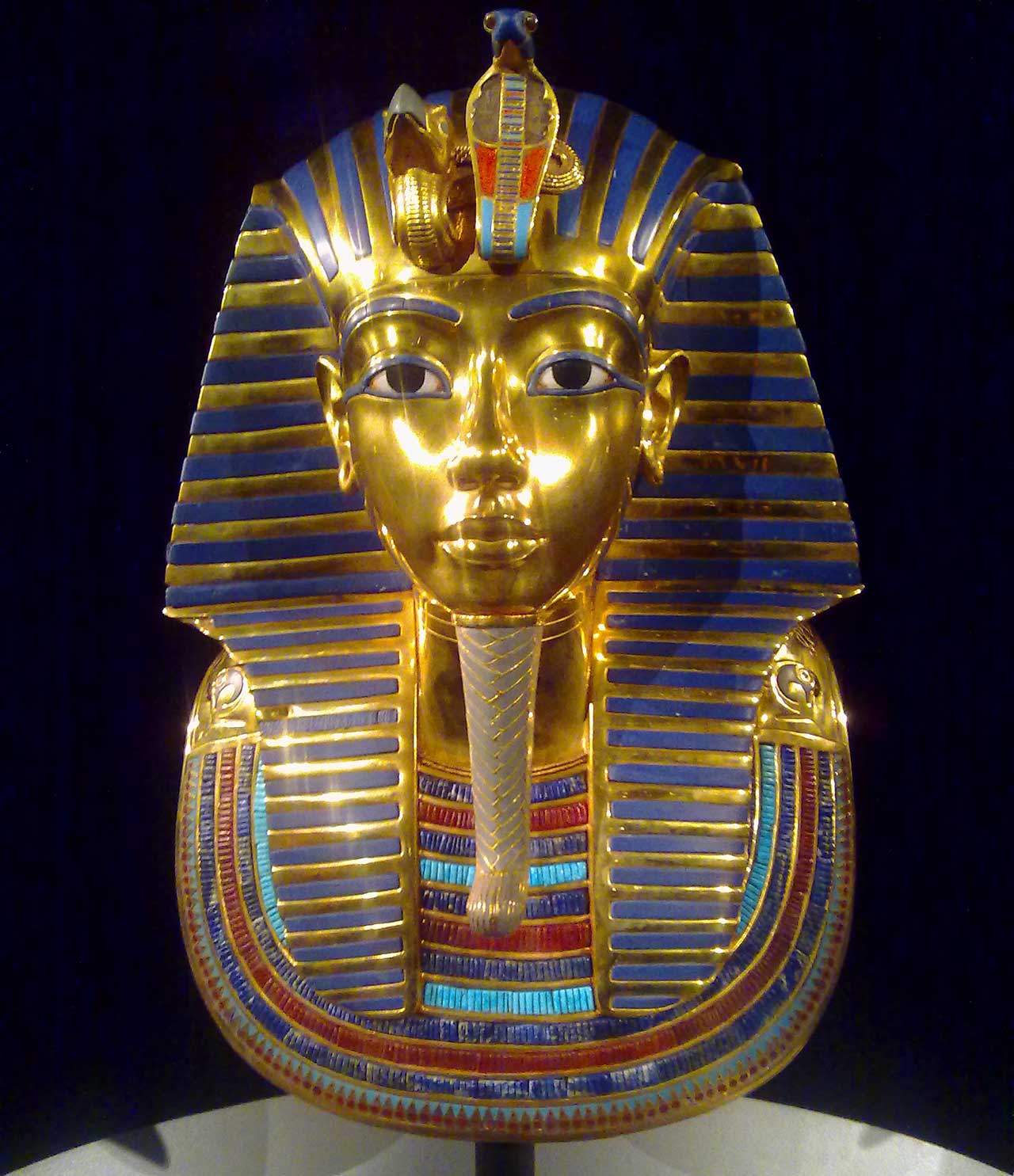 Tutankhamun's gold funeral mask, pre-breakage (photo by the Laird of Oldham/Flickr)