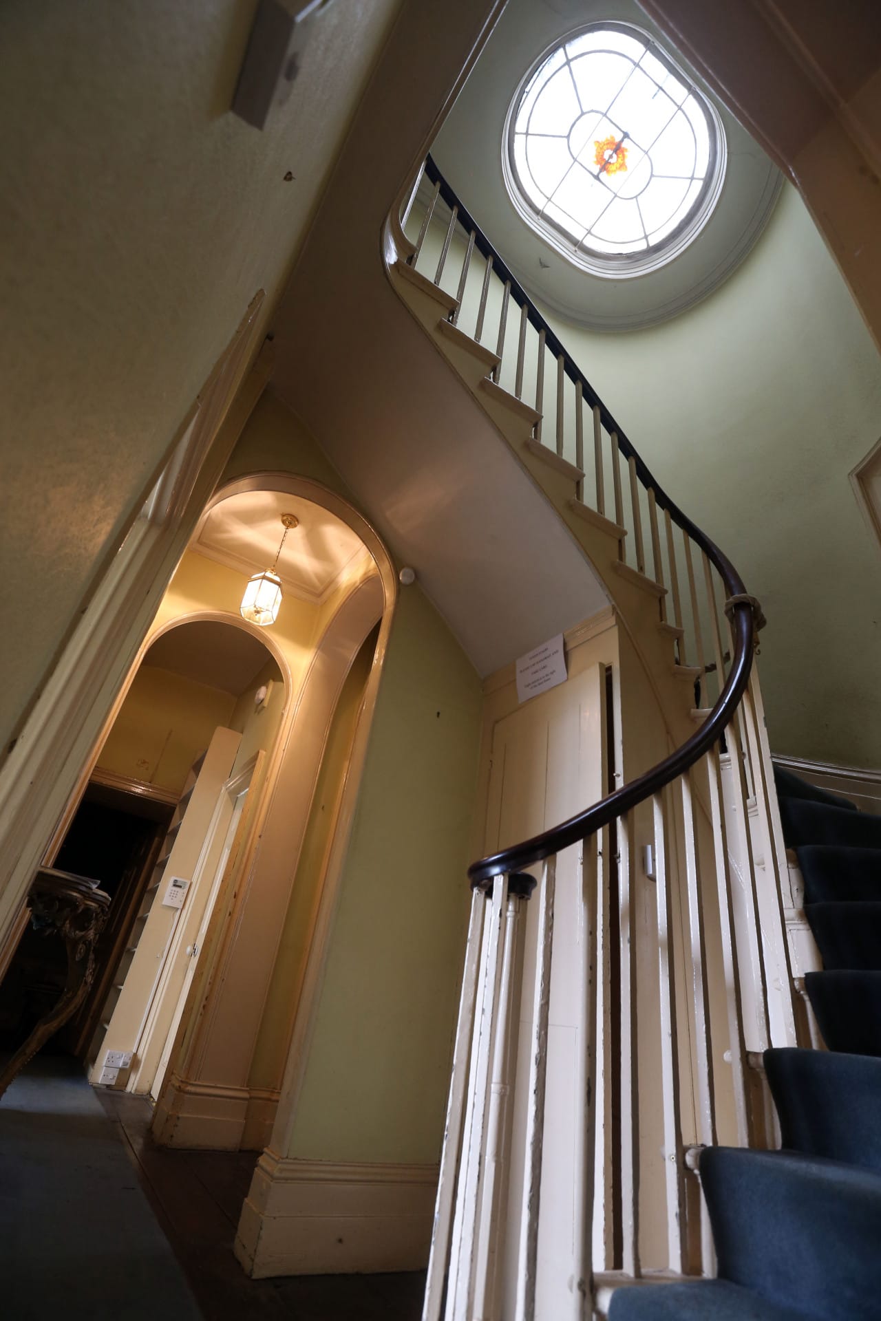 Interior view of Sandycombe Lodge (Image courtesy of Turner House Trust)