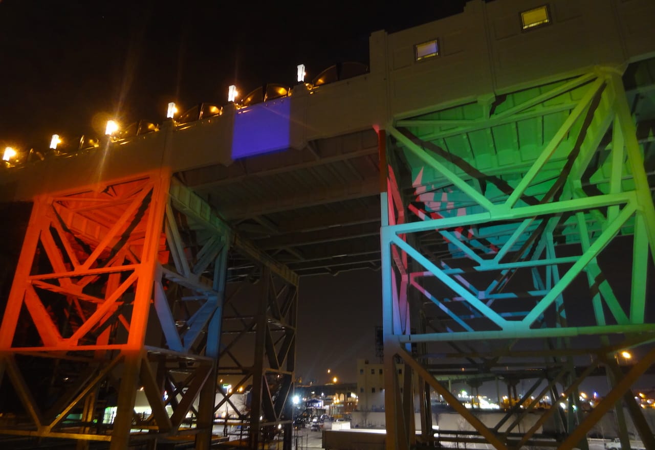 Colin Bowring and George Del Barrio's "Spectrum II"