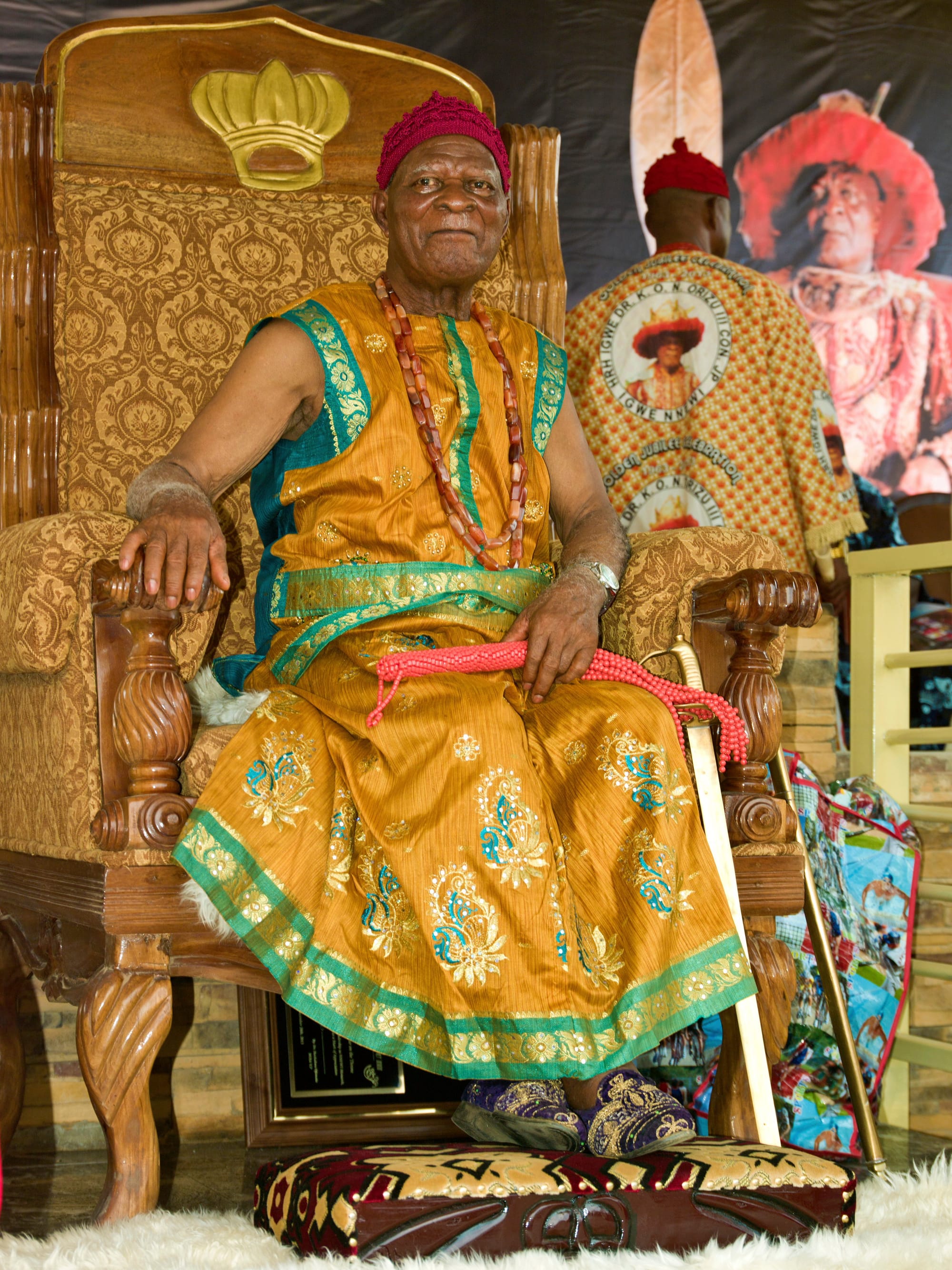 38. (NEW) Igwe Kenneth Onyeneke Orizu III Obi of Nnewi A0013214B