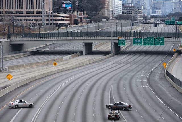 "ALERT! Roads are still closed. Still investigating suspicious package @75/85. Northbound traffic is being diverted at North Ave and Southbound traffic off 17th St." (Photo via City of Atlanta Police Department/Facebook.)
