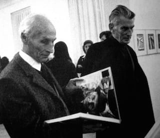 Bram van Velde and Samuel Beckett, Galerie Maeght, Paris, 1975 (sfcdt.wordpress.com)