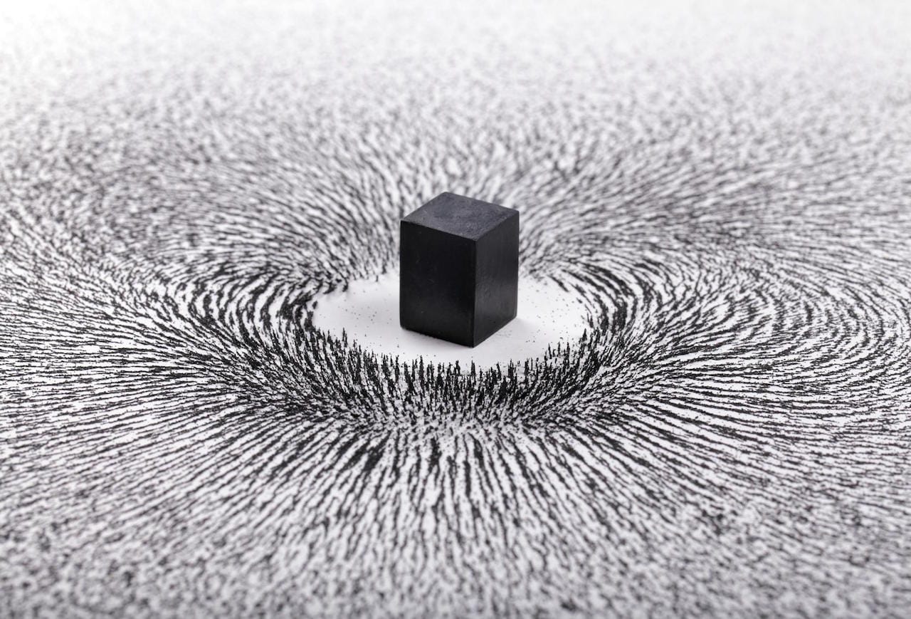 Ahmed Mater, "Magnetism (Photograuve) II" (2012)
