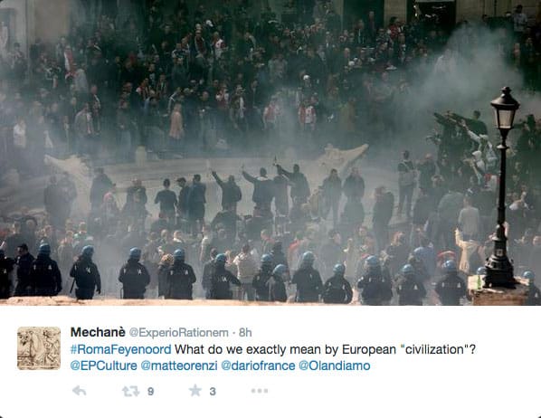 Piazza di Spagna and the fountain in the midst of clashes (image via @ExperioRationem/Twitter)