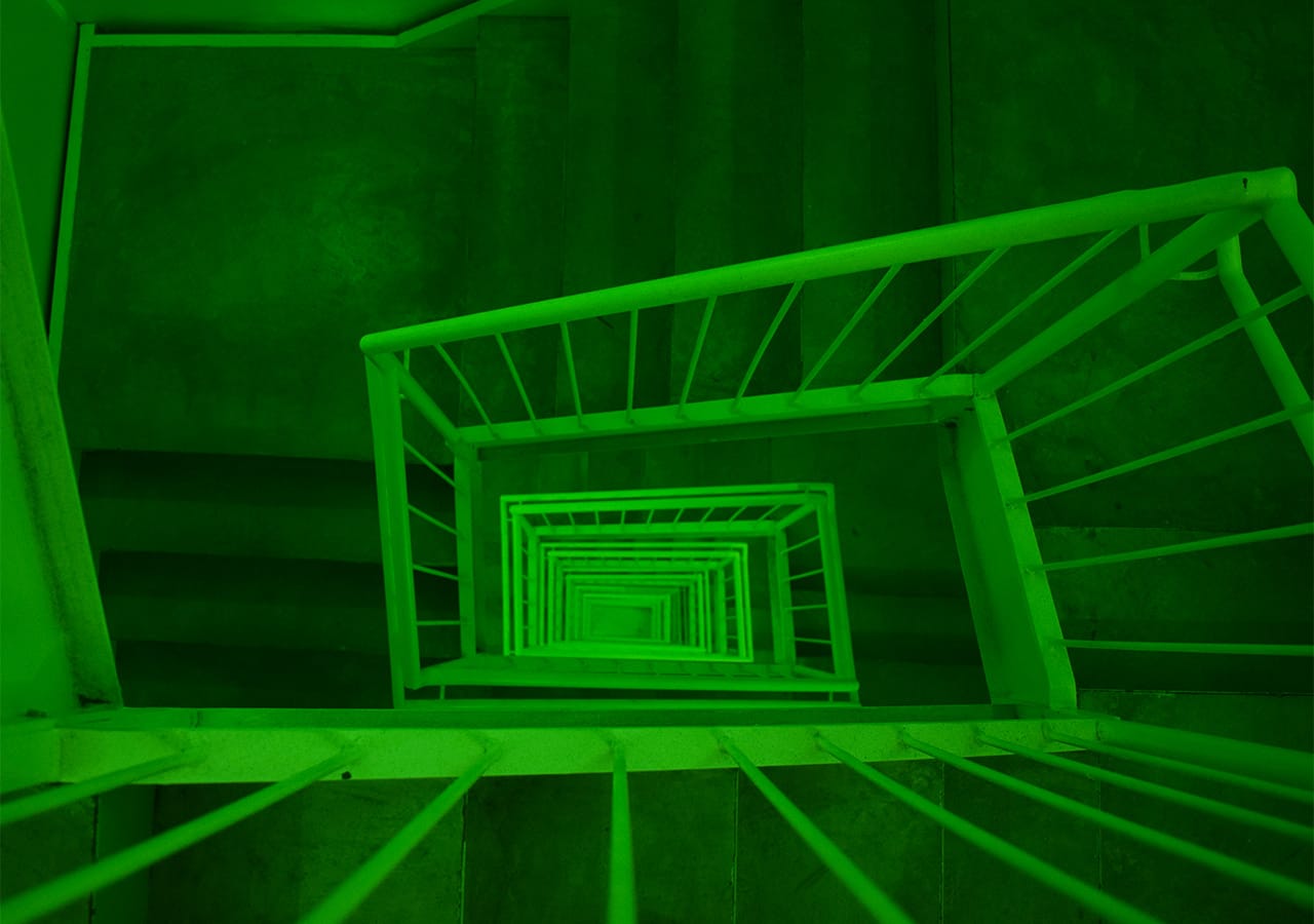 Ashland Mines's sound and light installation in the New Museum stairwell, "promise of echo" (2015)