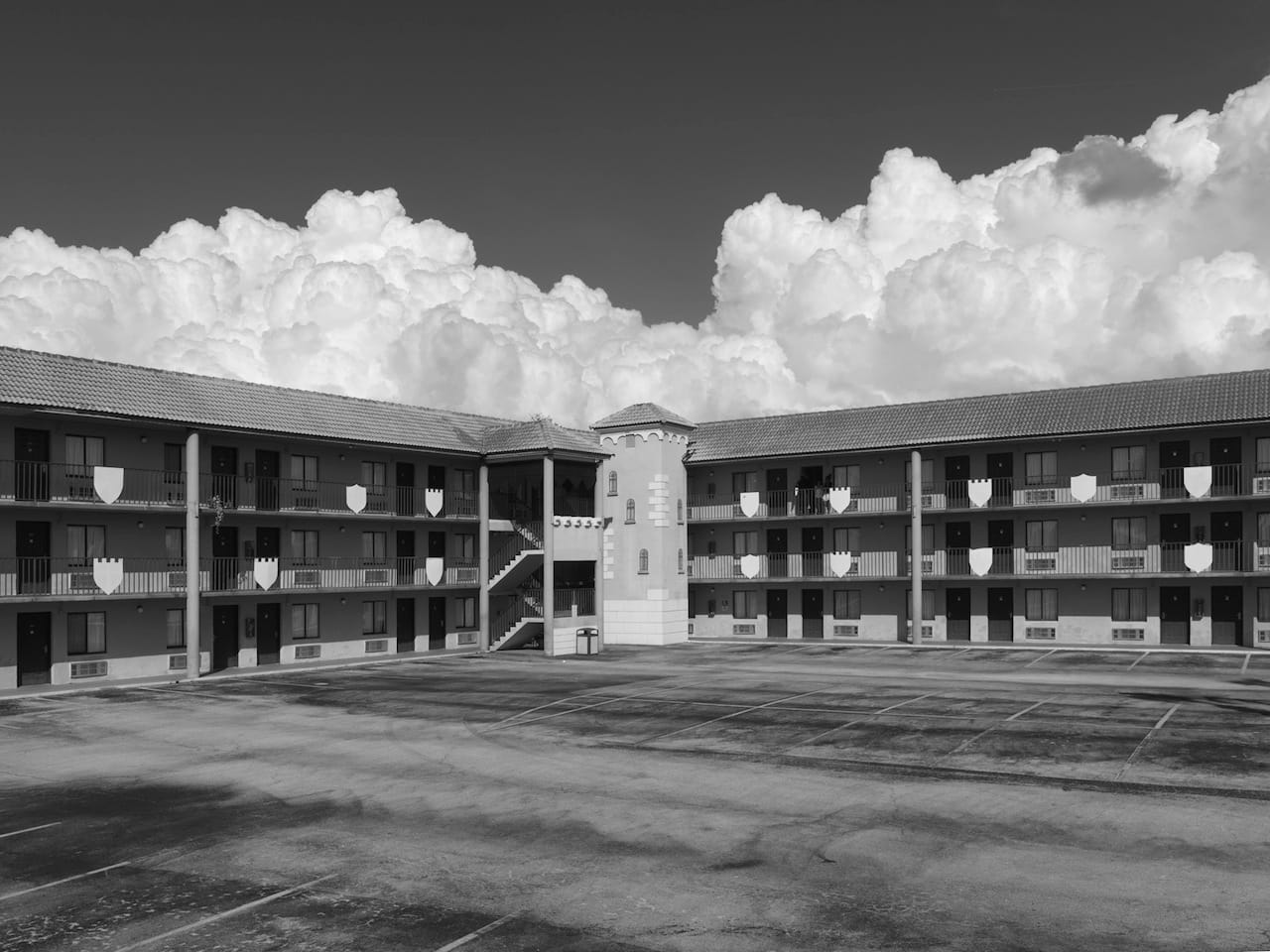 Alec Soth, "Magic Castle Inns and Suites", Kissimmee, Florida, 2012. Pigment print, 39 x 52 inches