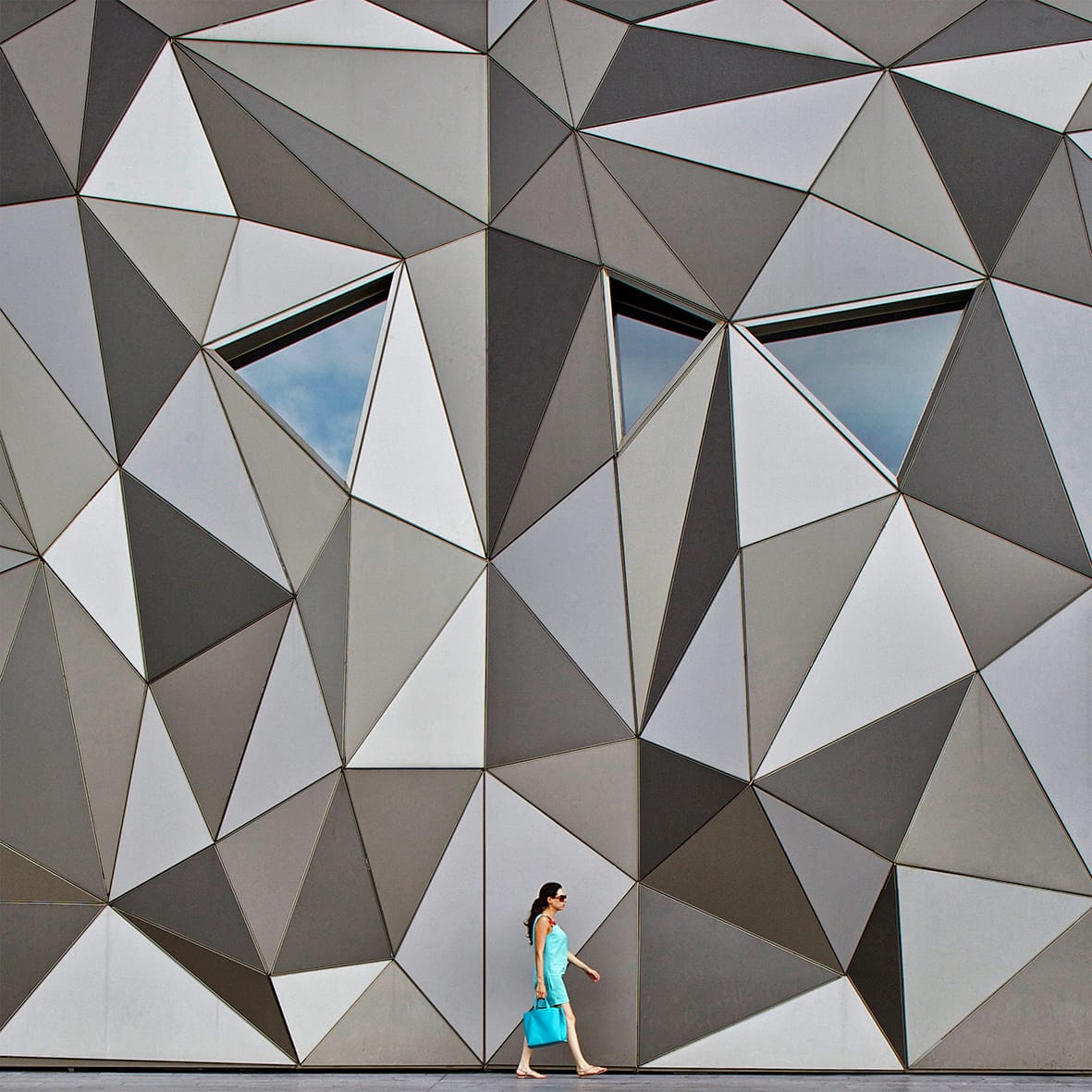 Blue escape. © Serge Najjar