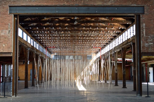 250 prepared ac-motors, 325 kg roof laths, 1.8 km rope (2015) (All images by author for Hyperallergic unless otherwise noted)