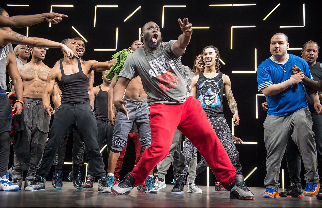 Reggie "Regg Roc" Gray leading the daners in 'FLEXN' at Park Avenue Armory (all photos by Stephanie Berger)