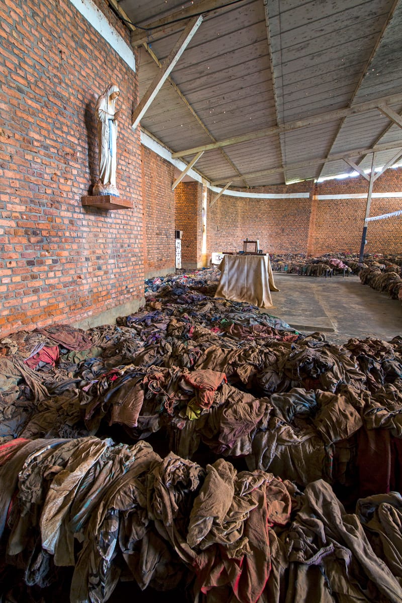  (©2015 Dr. Paul Koudounaris)