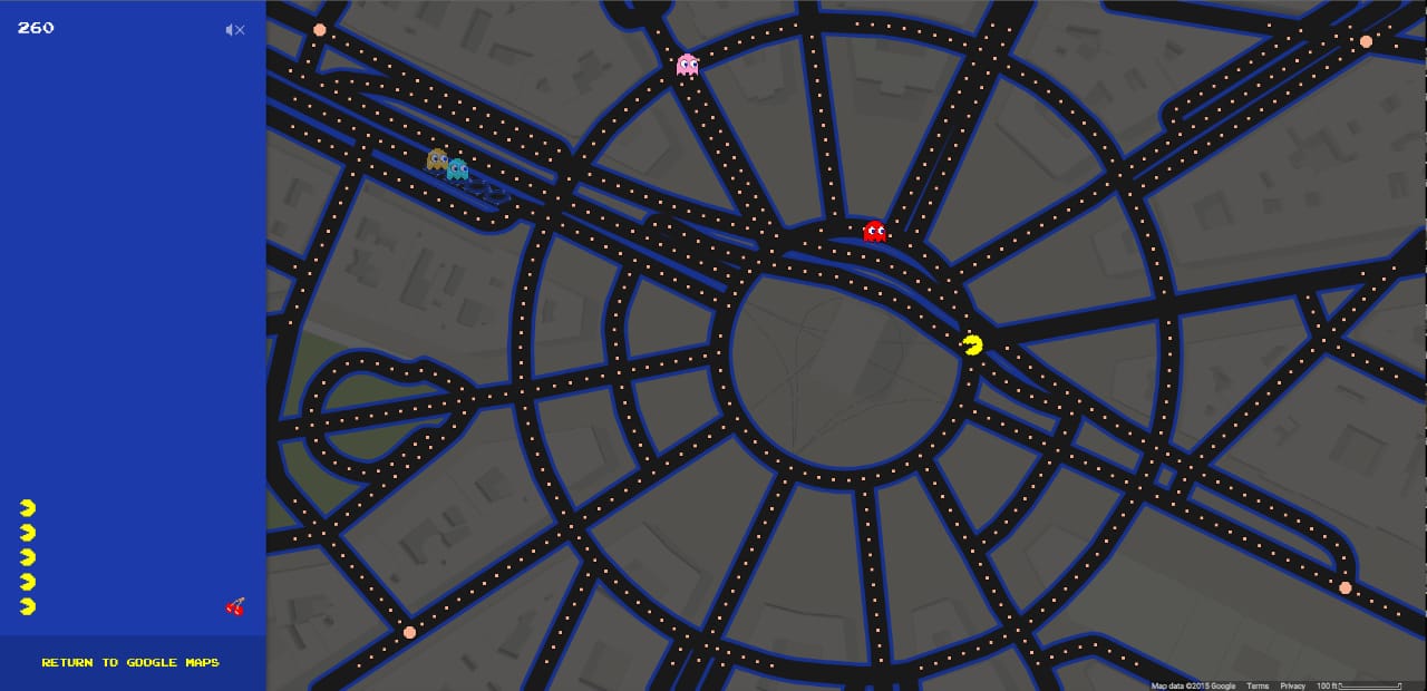 Running from ghosts around the Arc de Triomphe in Paris through the Google Maps Pac-Man function (all screenshots by the author for Hyperallergic)