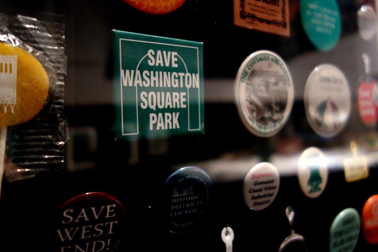 Preservation buttons