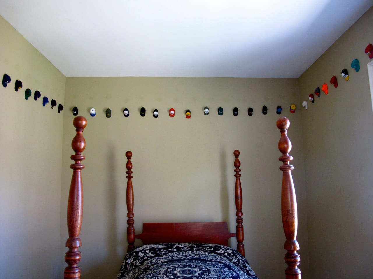 Charles LeDray's "Village People" (2014–15) installed in Thomas Cole's bedroom