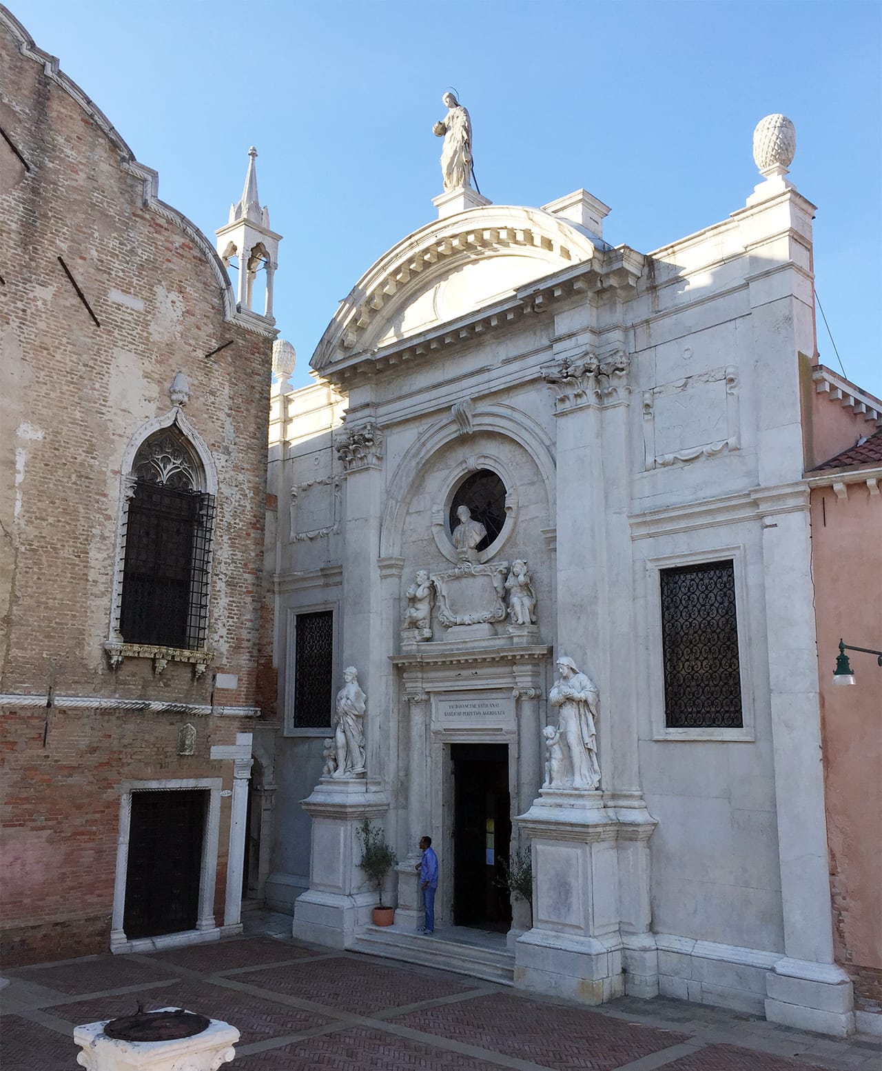 The Icelandic Pavilion is housed inside the (photo by the author for Hyperallergic)