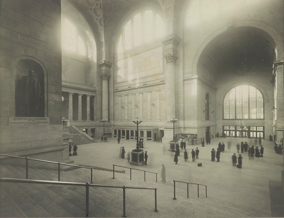 Passengers in the waiting room at Pennsylvania Station (1911) (via Library of Congress)