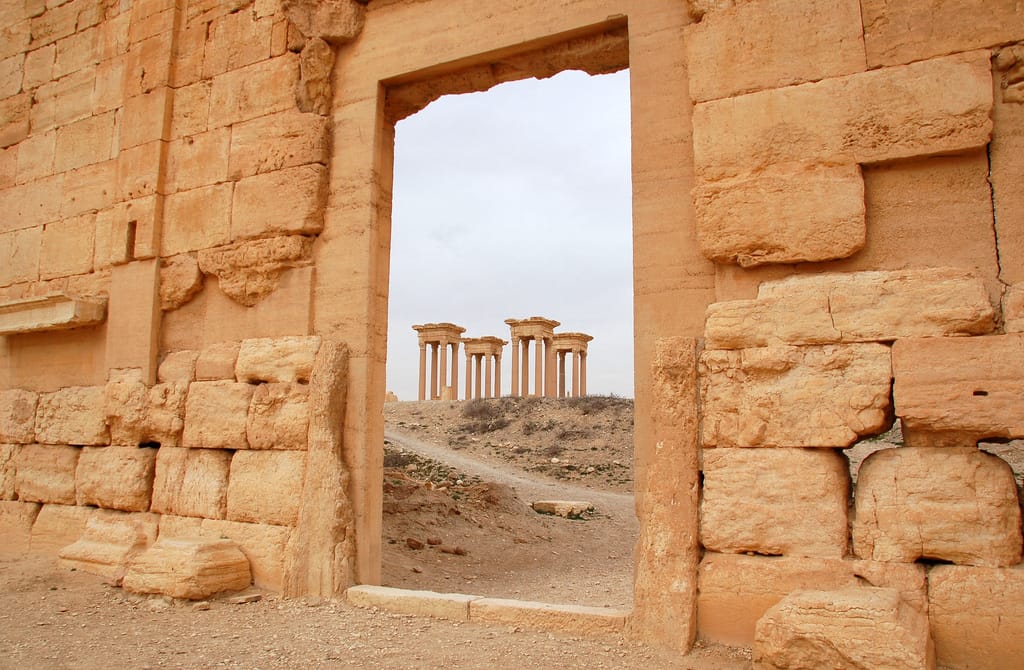 Inside the Tetrapylon at Palmyra (photo by syeefa jay, via Flickr)