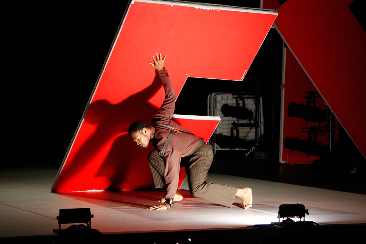 Bill T. Jones/Arnie Zane Dance Company, "Analogy/Dora: Tramontane," with Antonio Brown (click to enlarge)