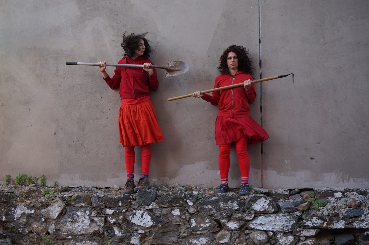 Tzveta Kassabova and Laura Quattrocchi performing in 'Transplant: Own Your Dirt' (all photos by the author for Hyperallergic)