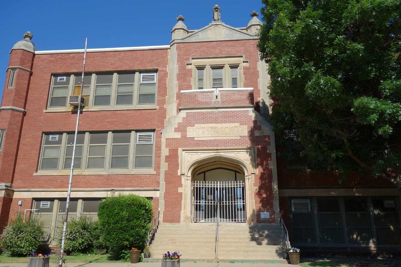 Emerson High School in Oklahoma City (photo by the author for Hyperallergic)