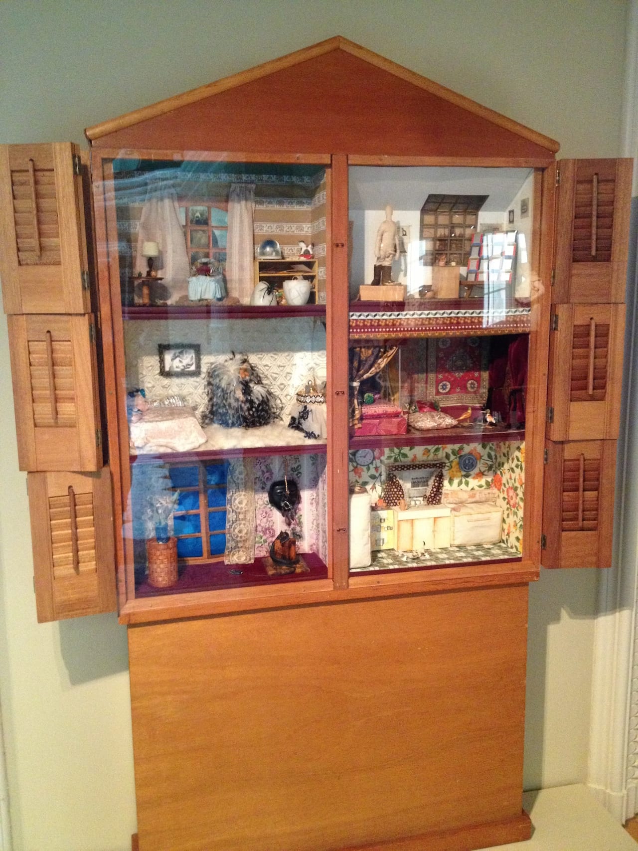 Miriam Schapiro (with Sherry Brody), "Dollhouse" (1973) (collection of the Smithsonian American Art Museum, photo by Bailey614, via Wikimedia Commons)
