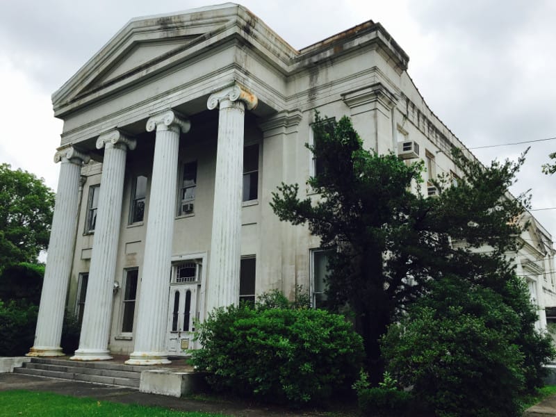 Carrolton Courthouse in New Orleans (courtesy Louisiana Landmarks)