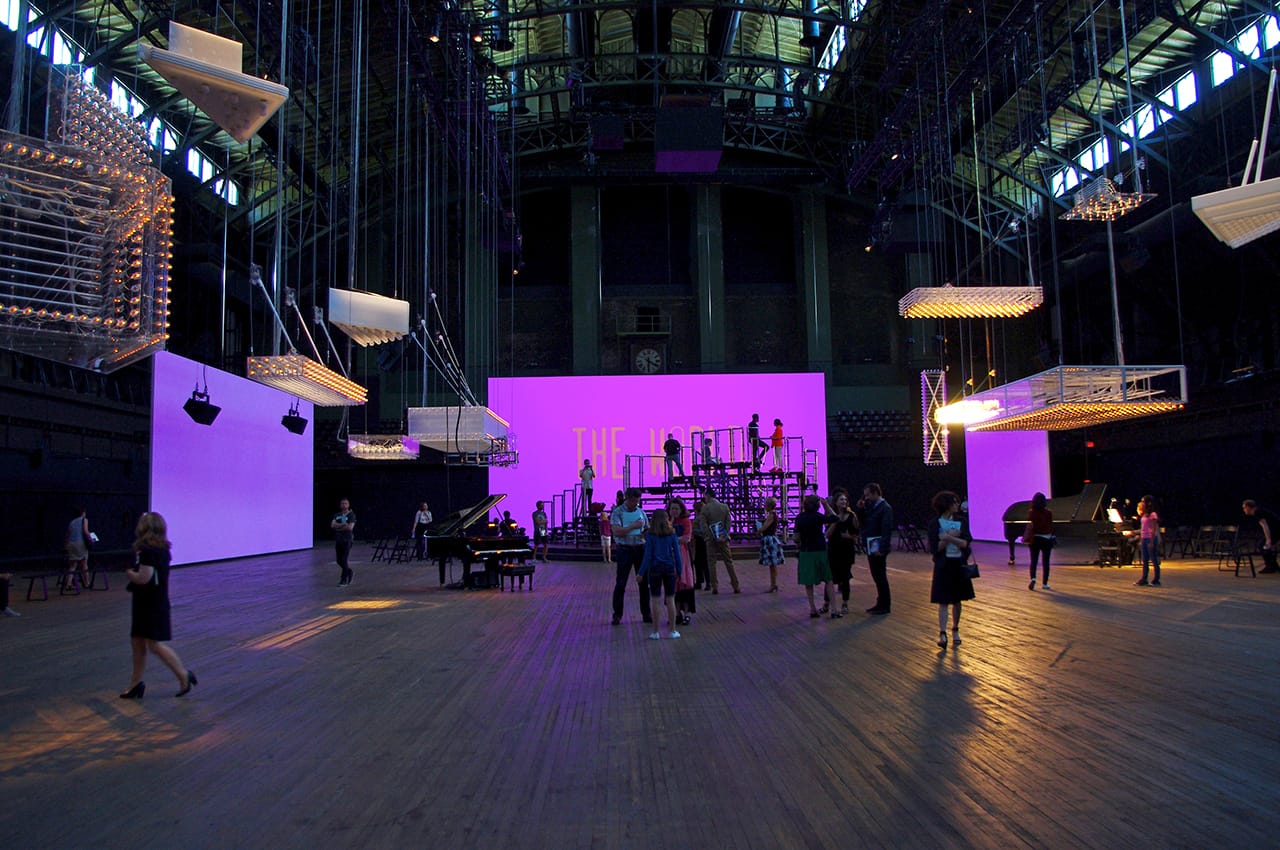 Installation view, 'Philippe Parreno: H {N)Y P N(Y} OSIS' at the Park Avenue Armory (photo by the author for Hyperallergic) (click to enlarge)