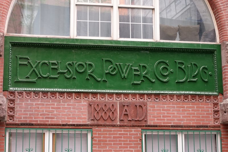 Architectural typography in New York City