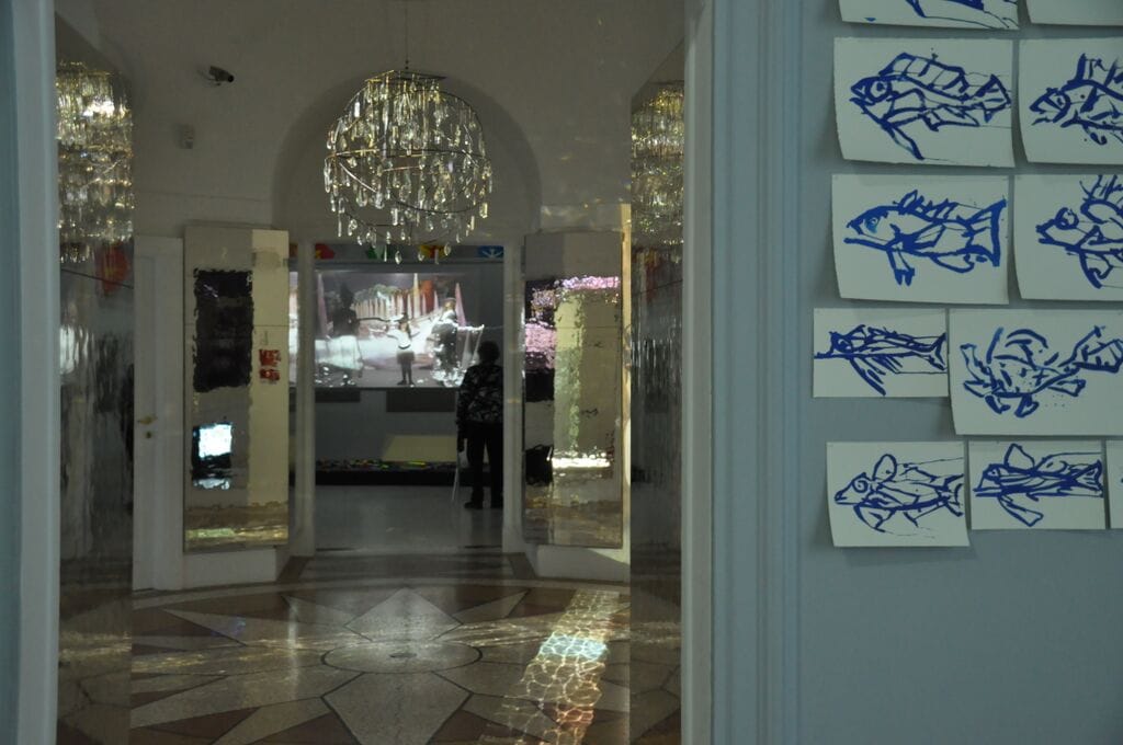 _51eVM9MNa_XxEaXwo0Txx-MobVhvJdilUJnEZCinTc