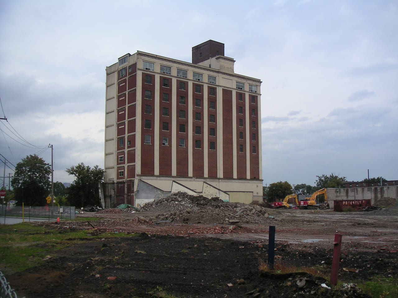 Toronto's Tower Automotive Building, the future home of the Museum of Contemporary Canadian Art (photo by Sally Hewson/Flickr)