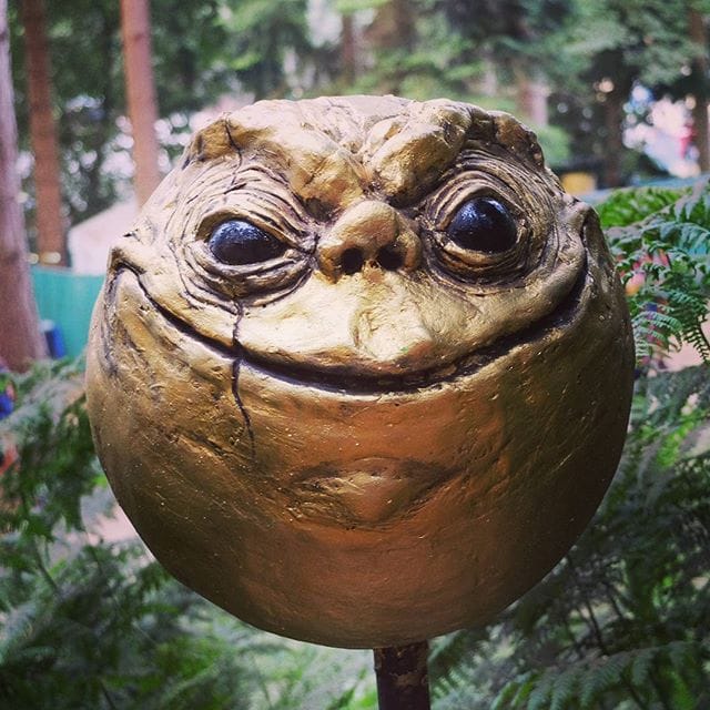 One of the head sculptures stolen from  from the exhibition 'For Richer, for Poorer, for Better, for Worse' by Samuel Wyer and Laura Drake Chambers at the Latitude Festival (photo by @always_traveling/Instagram)