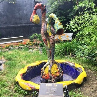 (photo via @marayrrr212/Instagram) (click to enlarge)