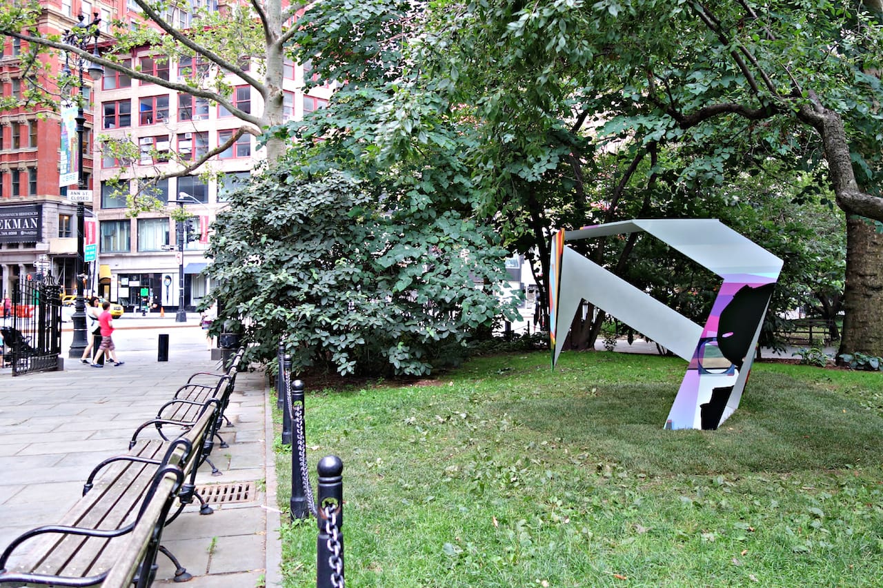 Artie Vierkant, "Image Object Tuesday 20 January 2015 4:24PM" (2015), aluminum and vinyl