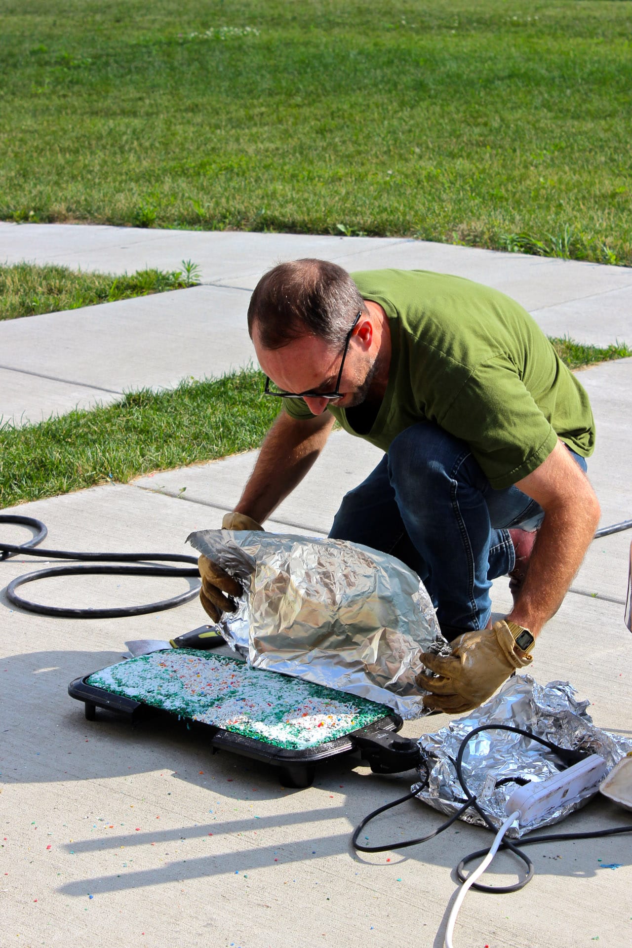 Moran working with the new technique (click to enlarge)