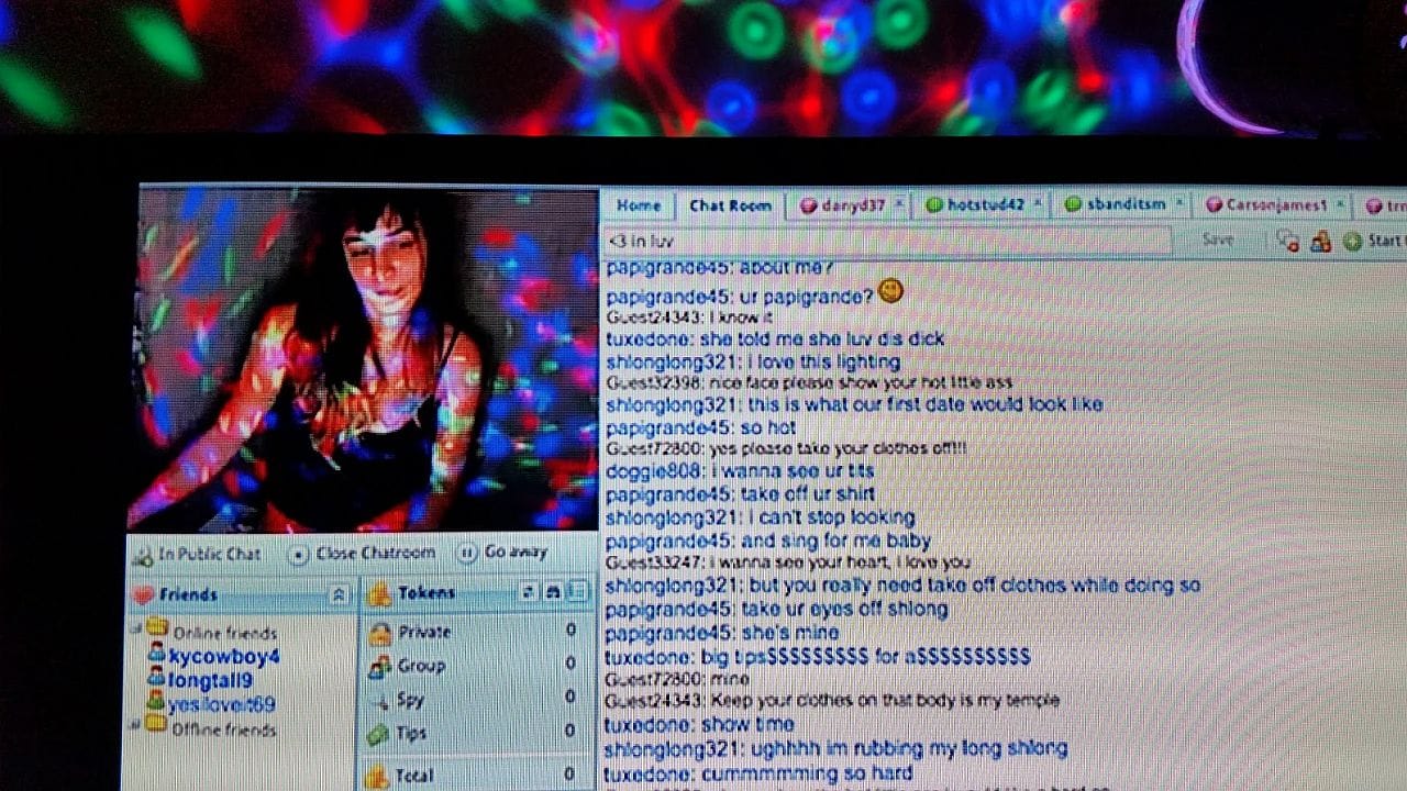 "Touchers" (2015) single-channel video (photo by the author for Hyperallergic)