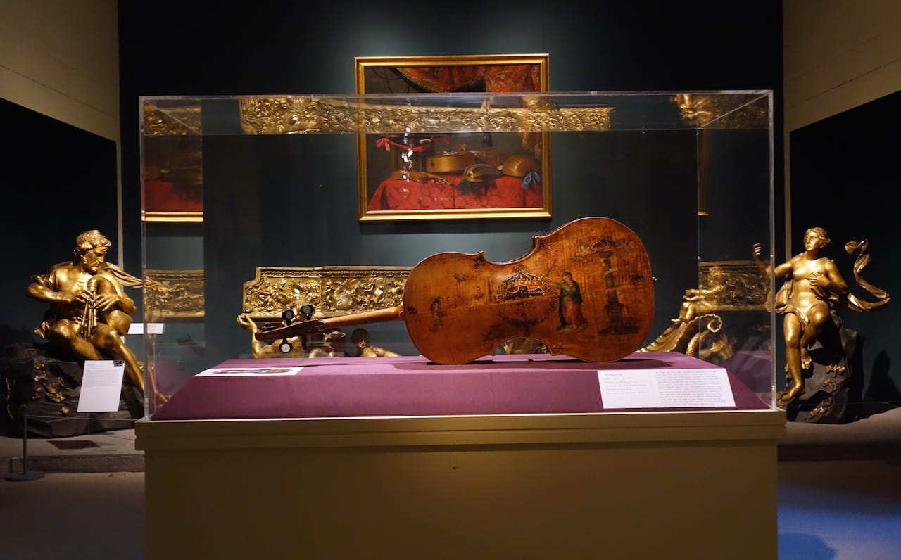 Amati “King” cello at the Metropolitan Museum of Art